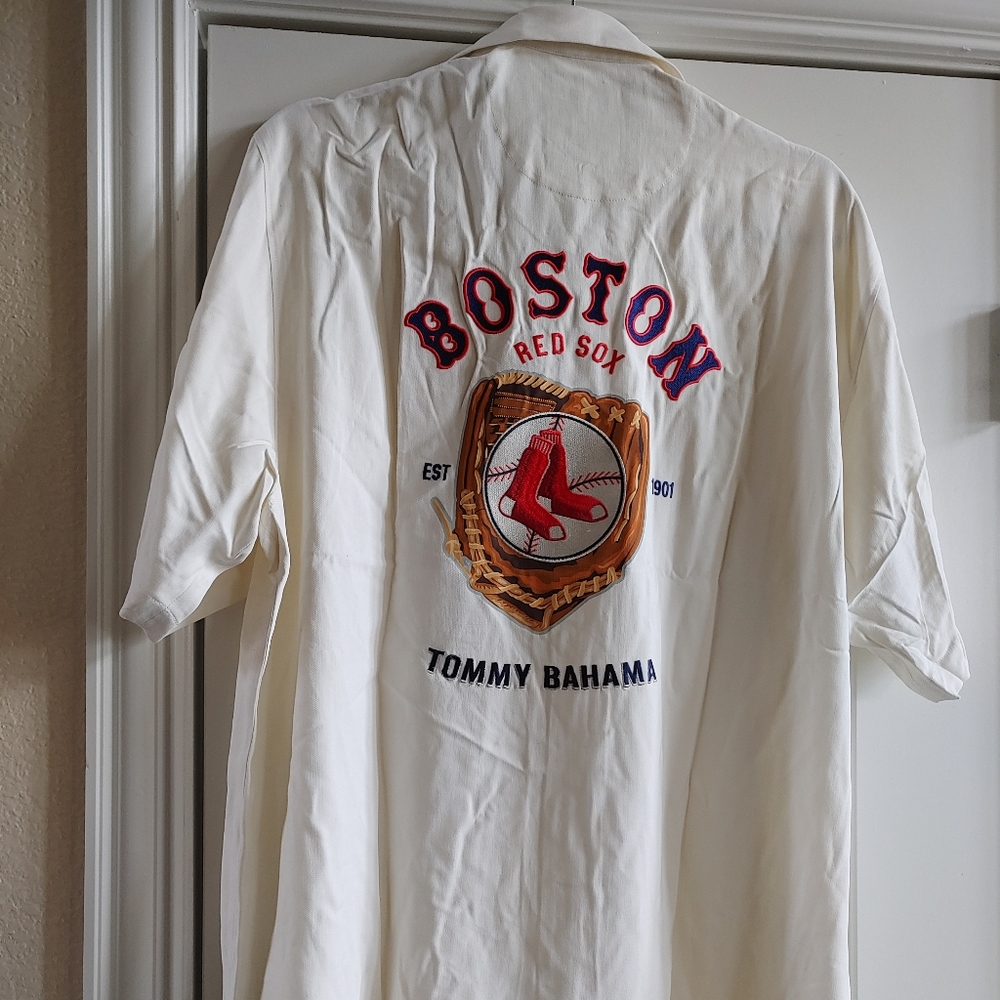 Tommy Bahama Boston Red Sox Shirt M